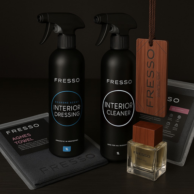 Een samenstelling van interieur producten voor de auto